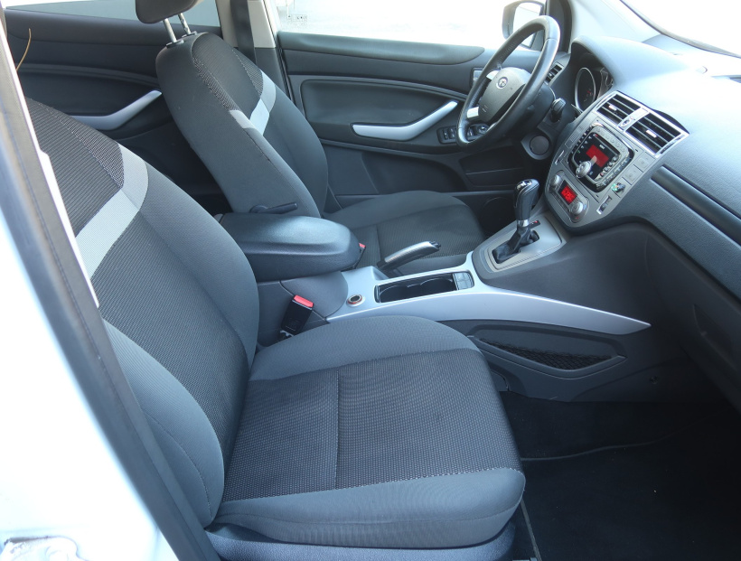 Ford Kuga, 2012
