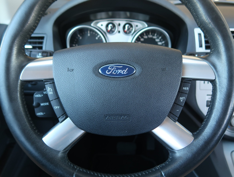 Ford Kuga, 2012