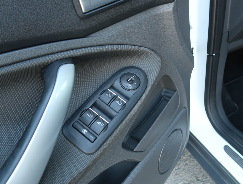 Ford Kuga, 2012