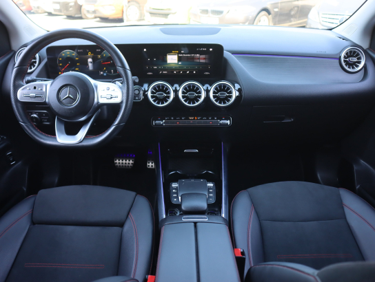 Mercedes-Benz B 180 d