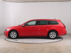 Volkswagen Passat - 2021