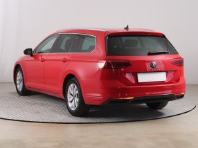 Volkswagen Passat - 2021