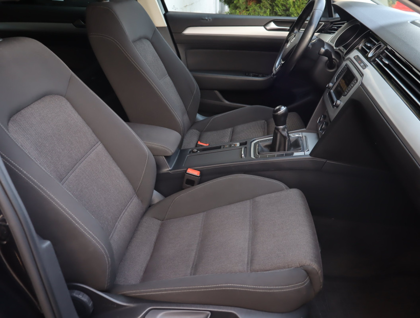 Volkswagen Passat, 2015