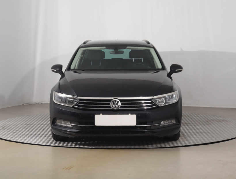 Volkswagen Passat, 2015