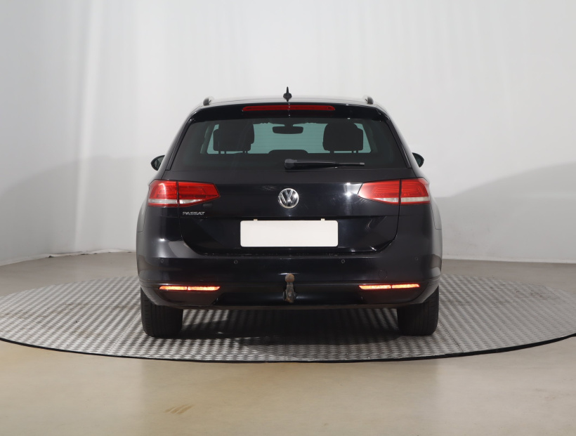 Volkswagen Passat, 2015