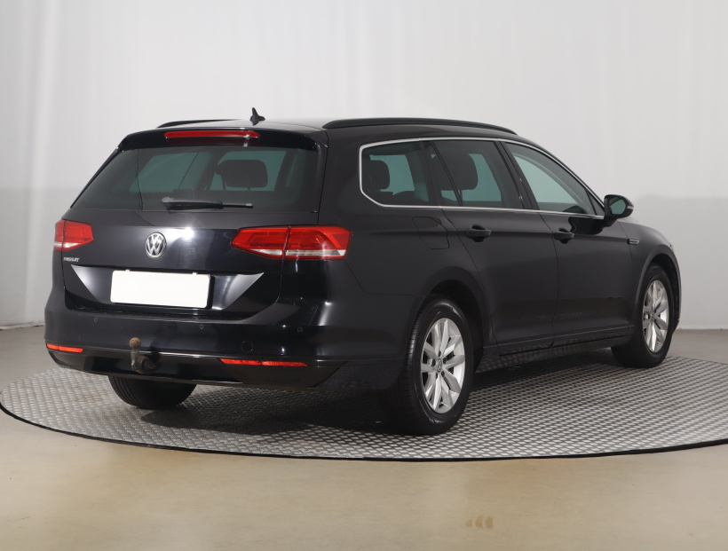 Volkswagen Passat, 2015