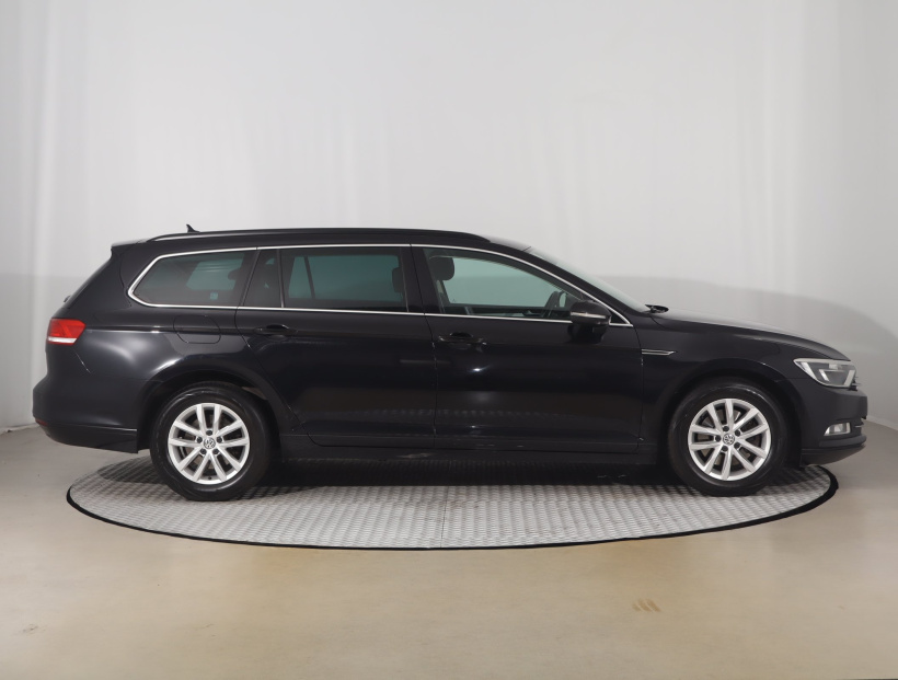 Volkswagen Passat, 2015