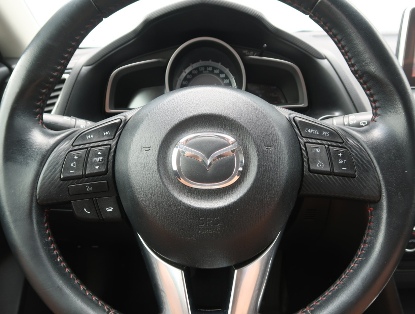 Mazda 3, 2015
