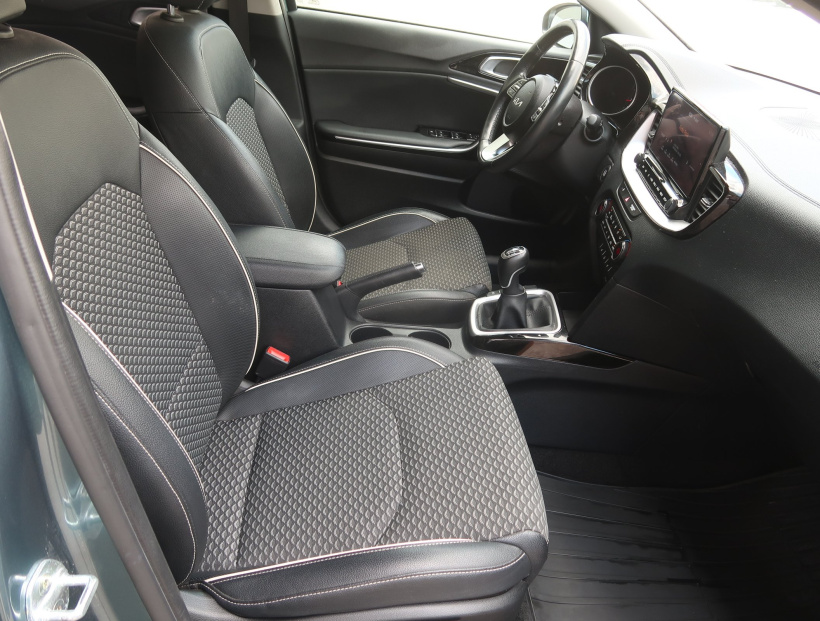 Kia Ceed, 2022
