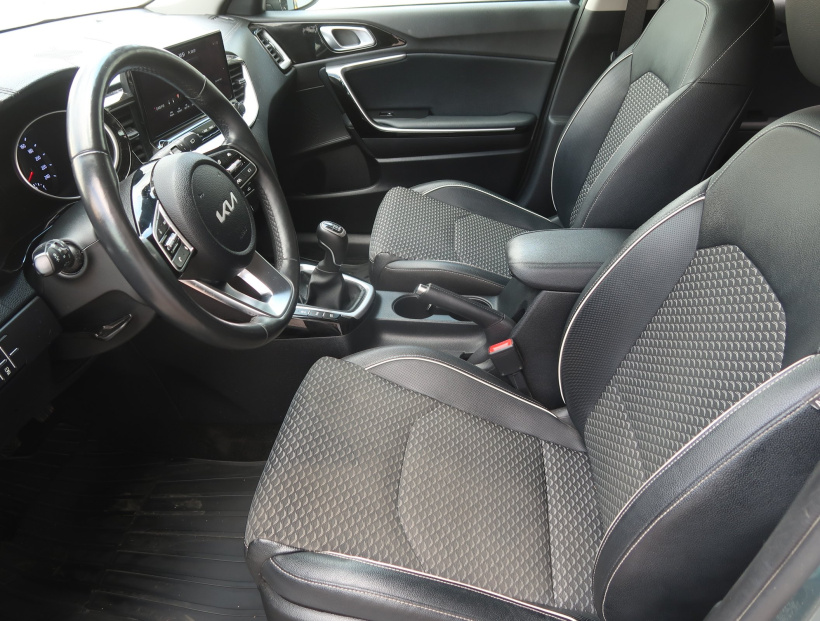 Kia Ceed, 2022
