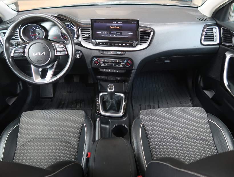 Kia Ceed, 2022