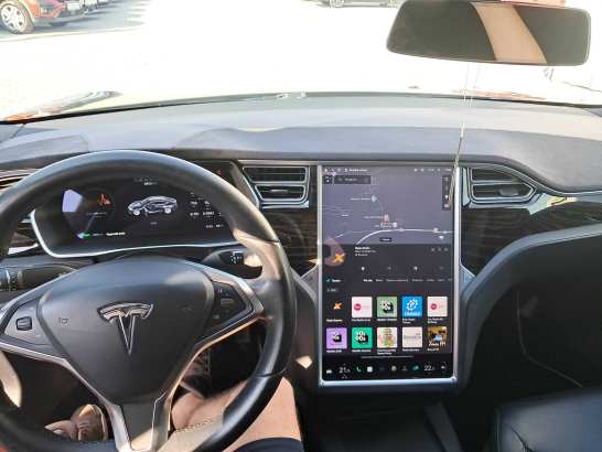Tesla Model S 75