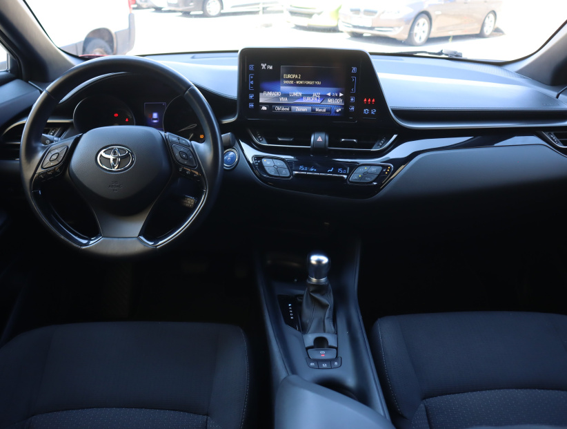 Toyota C-HR, 2019
