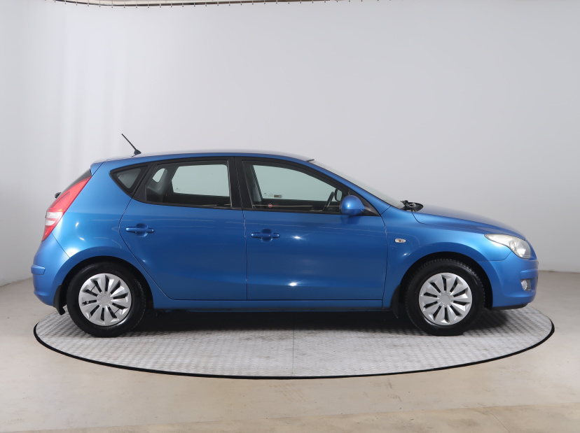 Hyundai i30, 2010