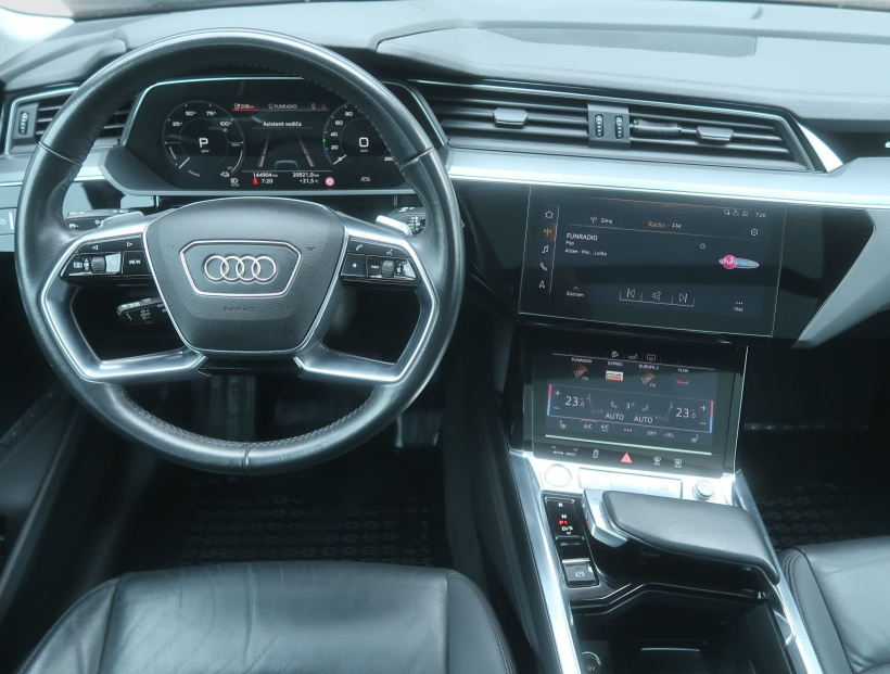 Audi e-tron, 2019