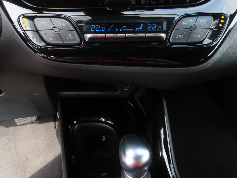 Toyota C-HR, 2021