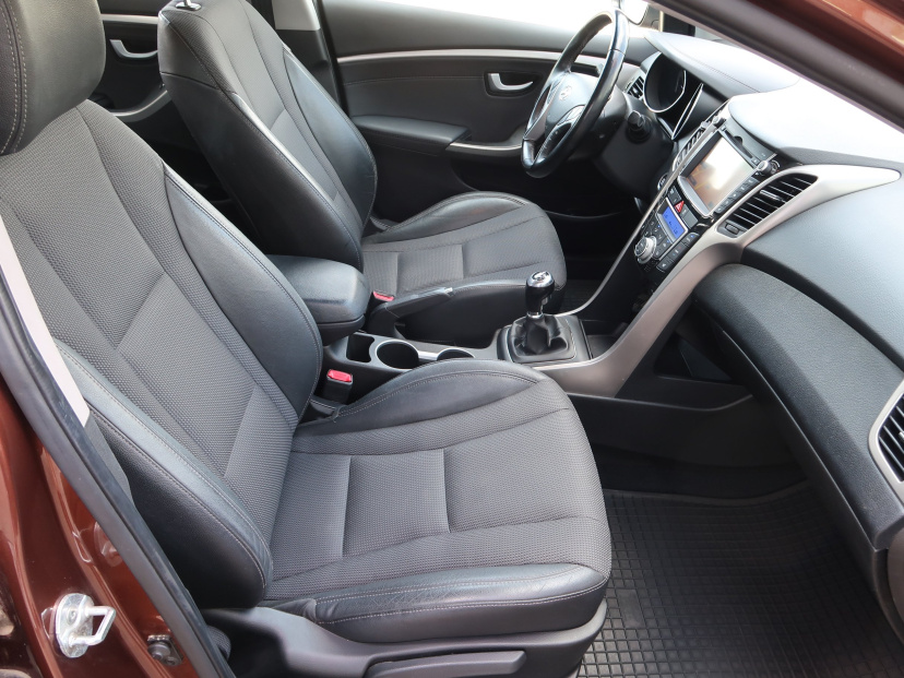 Hyundai i30, 2013