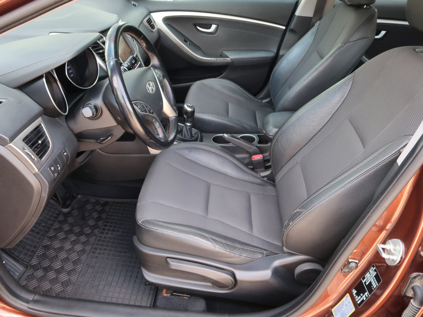 Hyundai i30, 2013
