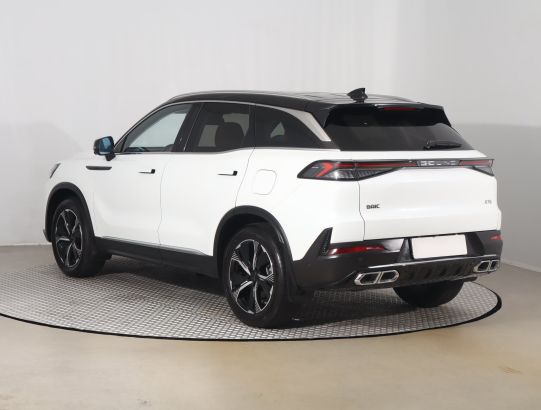 BAIC X7