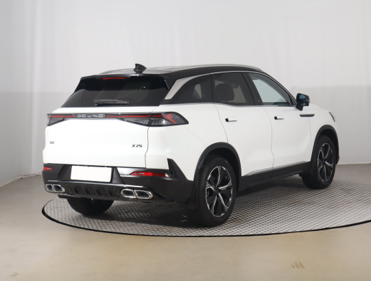 BAIC X7