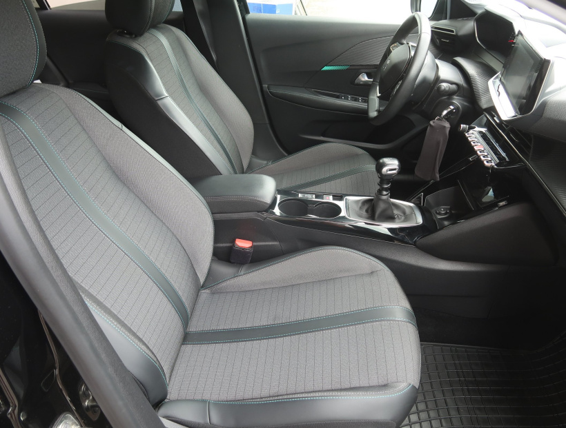 Peugeot 208, 2022