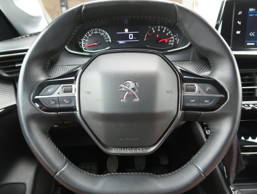 Peugeot 208, 2022