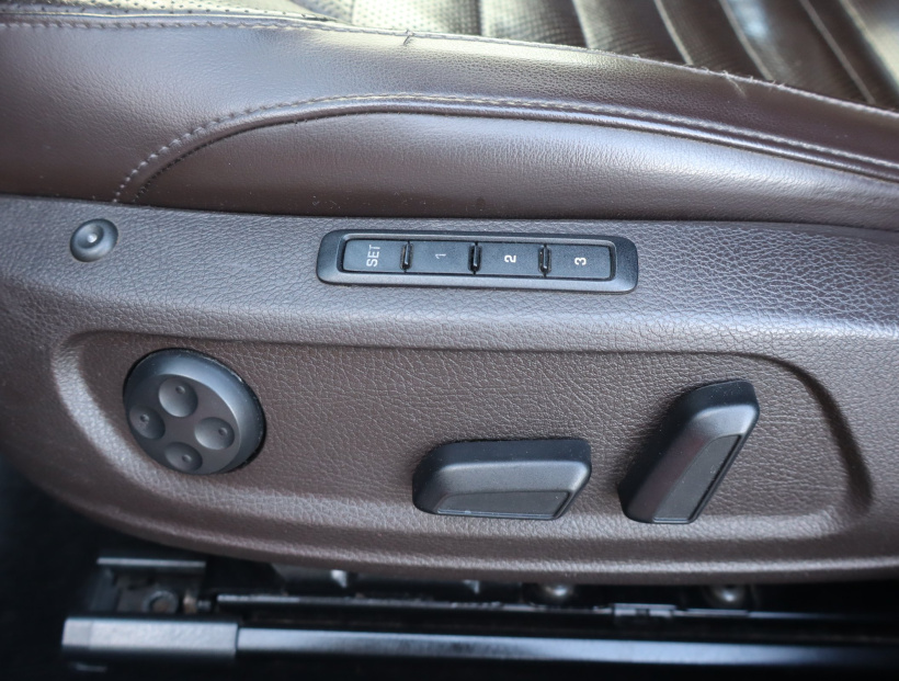 Volkswagen Passat, 2011