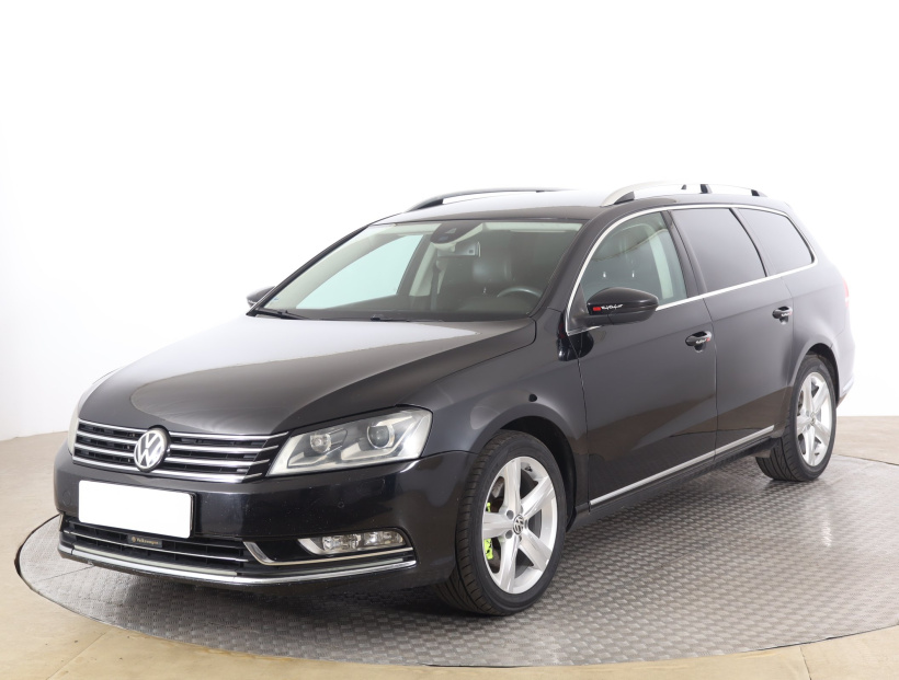 Volkswagen Passat, 2011