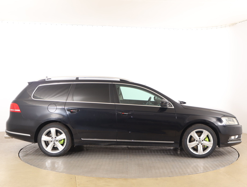 Volkswagen Passat, 2011