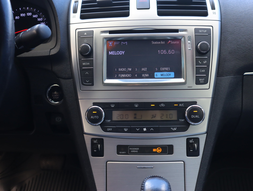 Toyota Avensis, 2012