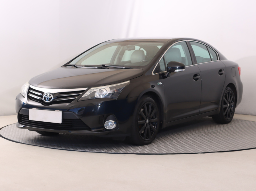Toyota Avensis, 2012