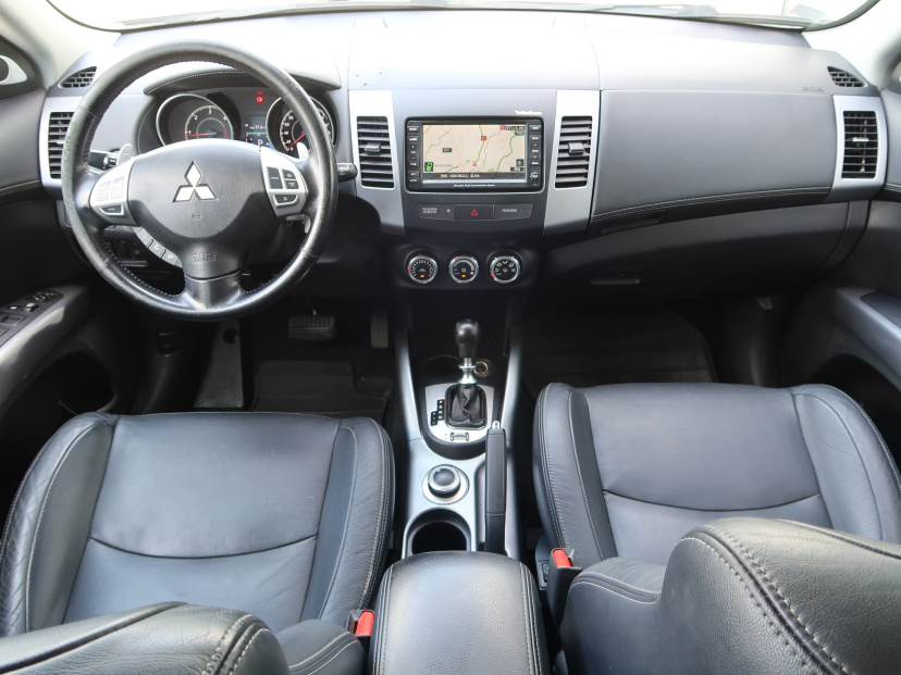 Mitsubishi Outlander, 2010