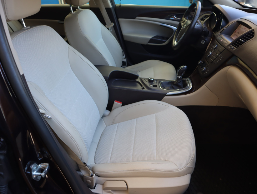Opel Insignia, 2012