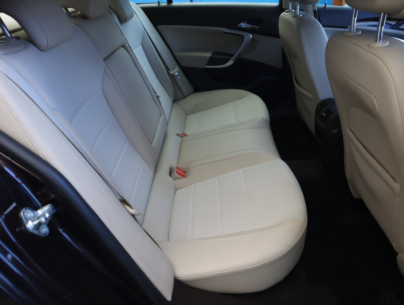 Opel Insignia, 2012