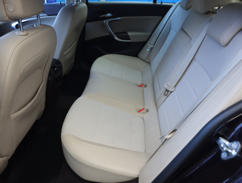 Opel Insignia, 2012