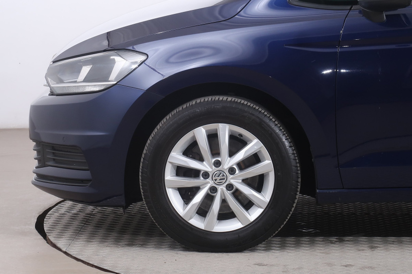 Volkswagen Touran, 2015