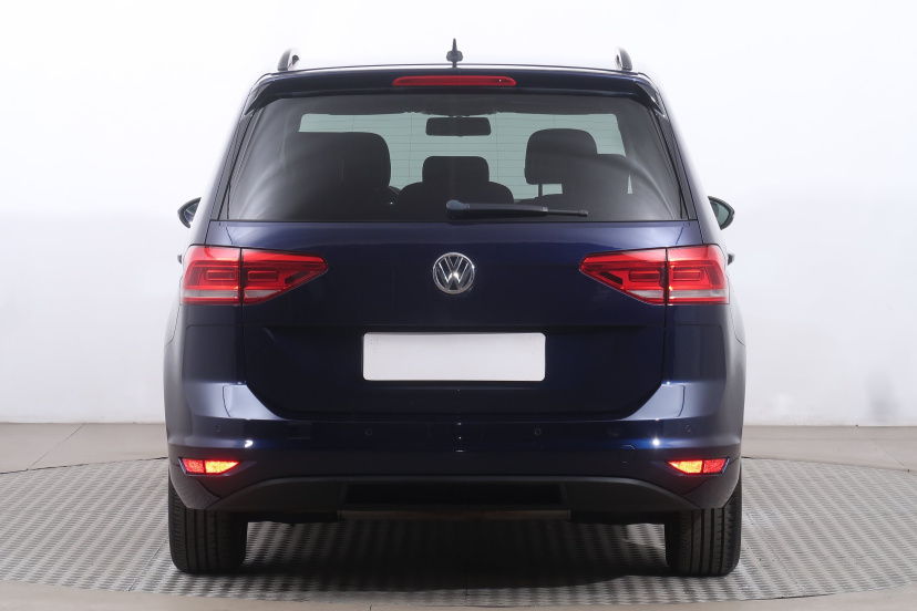 Volkswagen Touran, 2015