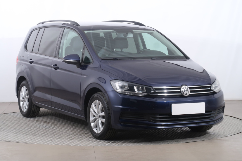 Volkswagen Touran, 2015