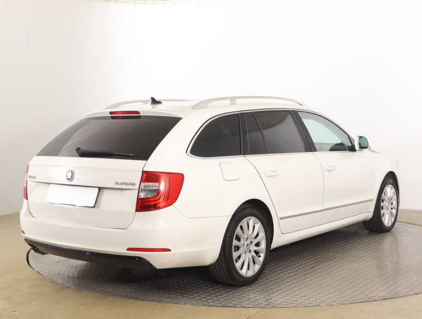 Škoda Superb, 2013