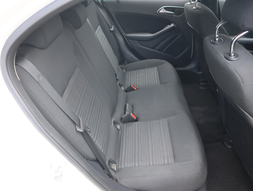 Mercedes-Benz A, 2016