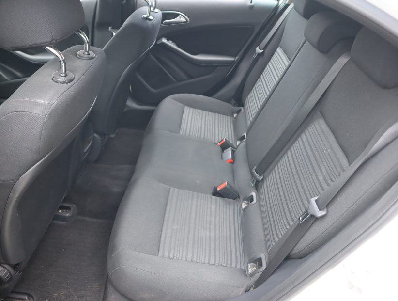 Mercedes-Benz A, 2016