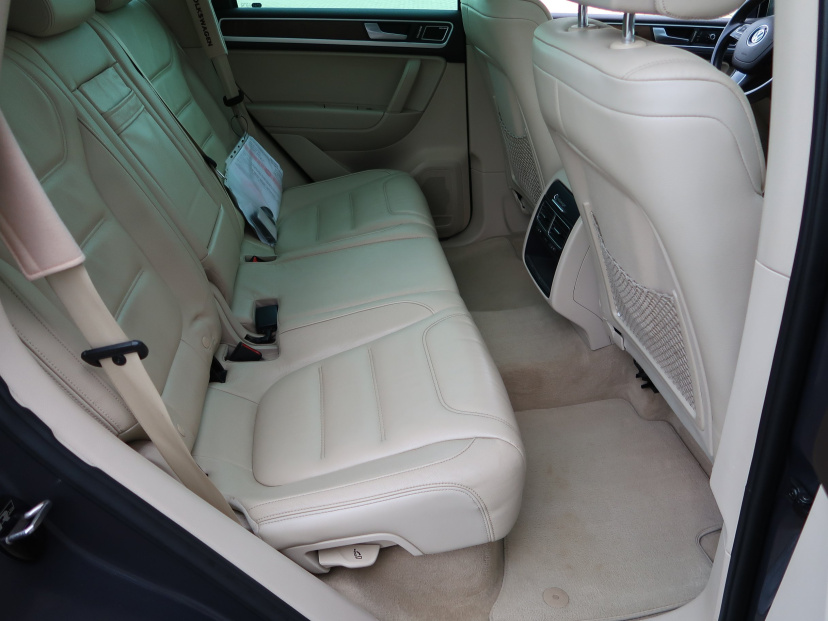 Volkswagen Touareg, 2012