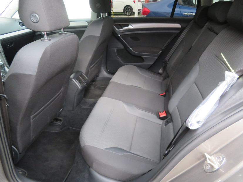 Volkswagen Golf, 2016