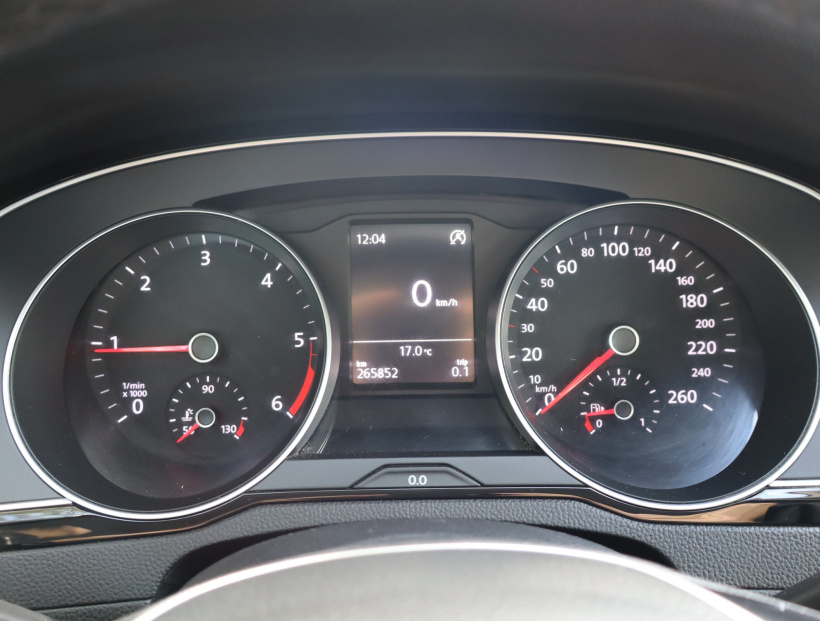 Volkswagen Passat, 2016