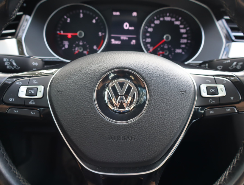 Volkswagen Passat, 2016