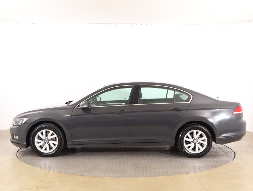 Volkswagen Passat, 2016