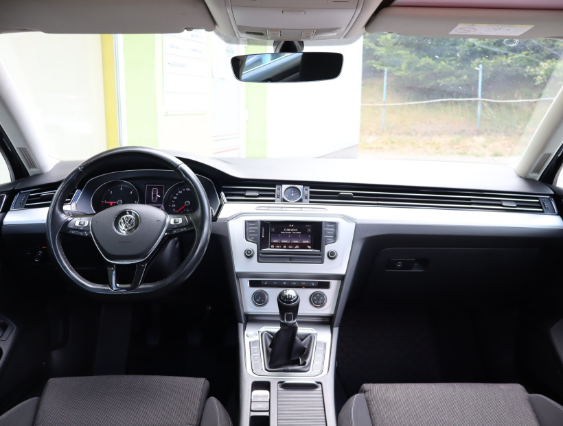 Volkswagen Passat, 2016