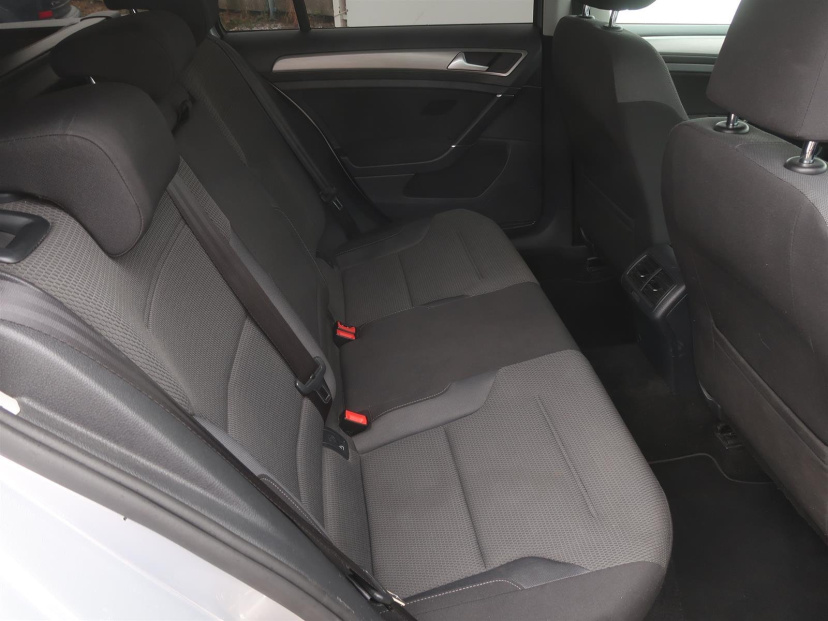 Volkswagen Golf, 2016