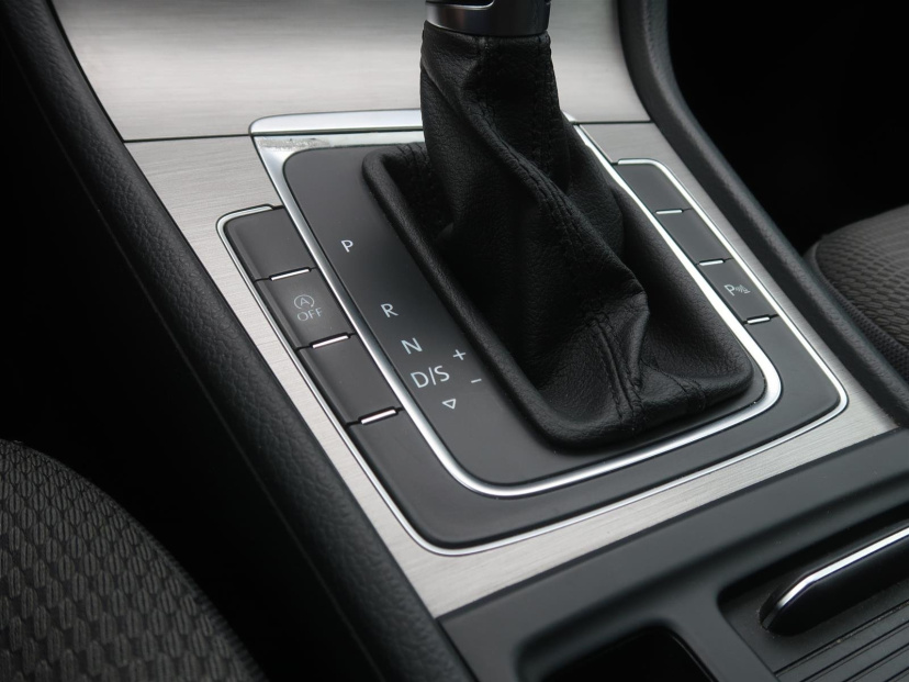 Volkswagen Golf, 2016
