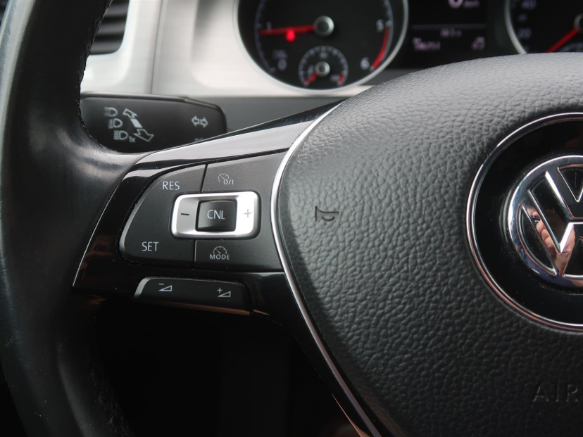 Volkswagen Golf, 2016